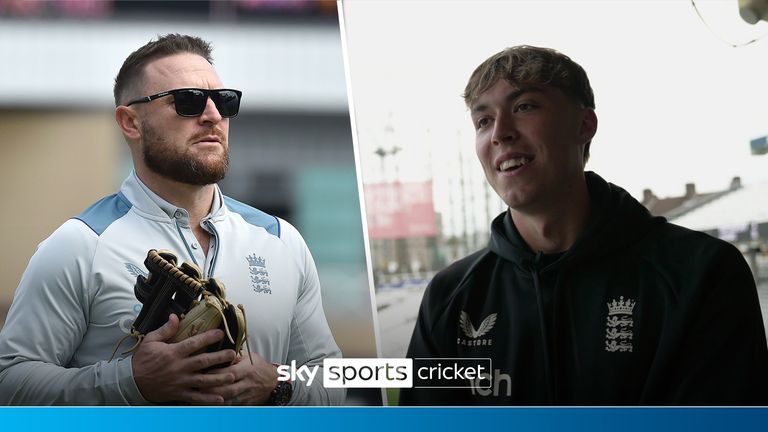 FILE - Pelatih tim uji coba Inggris Brendon McCullum terlihat sebelum hari ketiga pertandingan uji coba kedua antara Inggris dan Selandia Baru di Trent Bridge di Nottingham, Inggris, pada 12 Juni 2022. (Foto AP/Rui Vieira, Arsip)