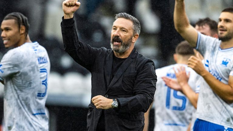 PAISLEY, SCOTLAND - SEPTEMBER 14: Kilmarnock Manager Derek McInnes at Full Time during a William Hill Premiership match between St Mirren and Kilmarnock at SMiSA Stadium on September 14, 2024, in Paisley, Scotland. (Photo by Alan Harvey / SNS Group)