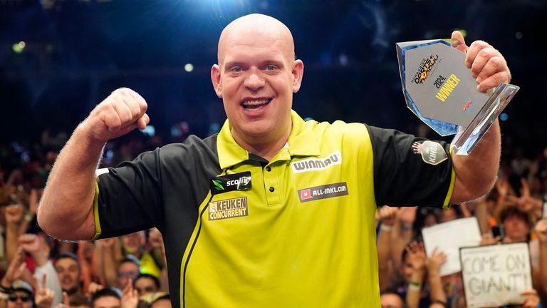 Michael van Gerwen wins Hungarian Darts Award