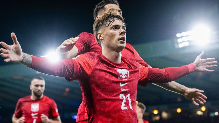 GLASGOW, SCOTLAND - SEPTEMBER 05: Poland's Nicola Zalewski celebrates after scoring to make it 3-2 during a UEFA Nations League - League A Group 1 match between Scotland and Poland at Hampden Park, on September 05, 2024, in Glasgow, Scotland. (Photo by Craig Williamson / SNS Group)