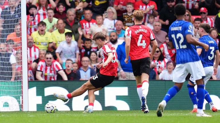 Tyler Dibling fires Southampton in front against Ipswich