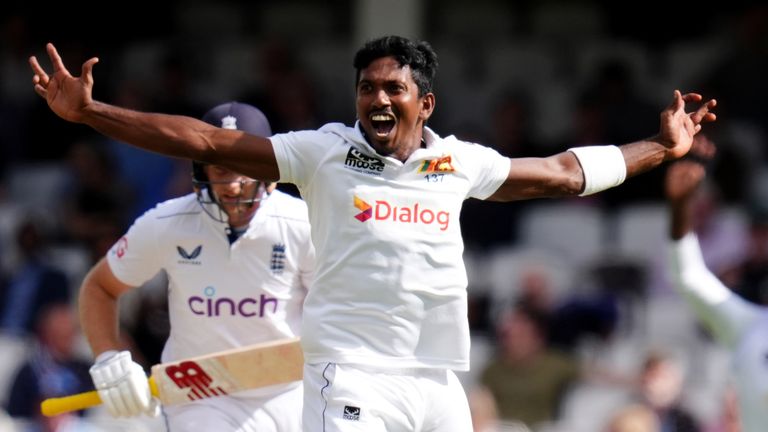 Sri Lanka's Vishwa Fernando unsuccessfully appeals for the wicket of England's Jamie Smith (obscured) during day three of the Third Rothesay Men's Test at The Kia Oval, London. Picture date: Sunday September 8, 2024.