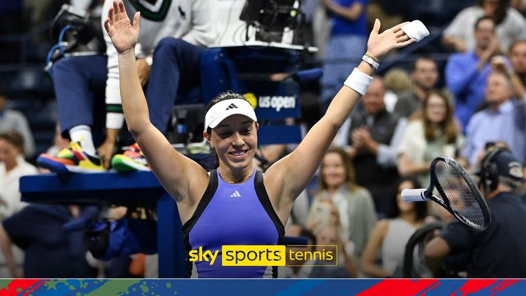 Marion Bartoli shows how Jessica Pegula has flattened out her forehand for increased power during her run to the US Open final.