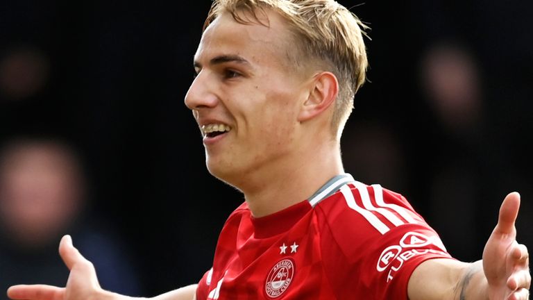 DUNDEE, SCOTLAND - SEPTEMBER 28: Aberdeen...s Topi Keskinen celebrates after scoring to make it 2-0 during a William Hill Scottish Premiersihp match between Dundee FC and Aberdeen at the Scot Foam Stadium at Dens Park, on September 28, 2024, in Dundee, Scotland. (Photo by Rob Casey / SNS Group)