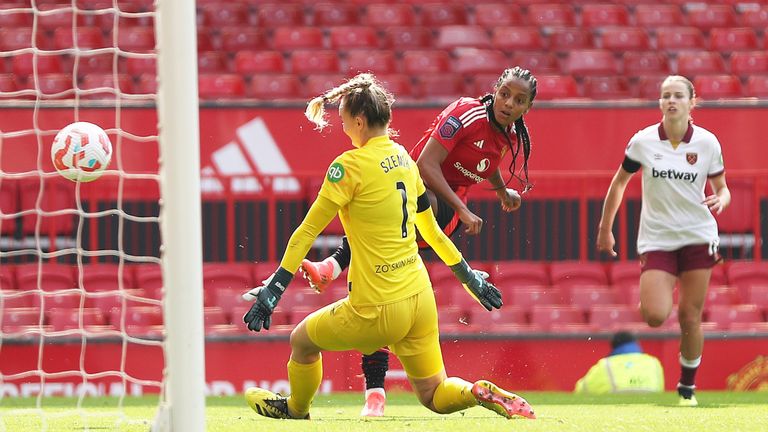 Geyse fires Manchester United in front against West Ham