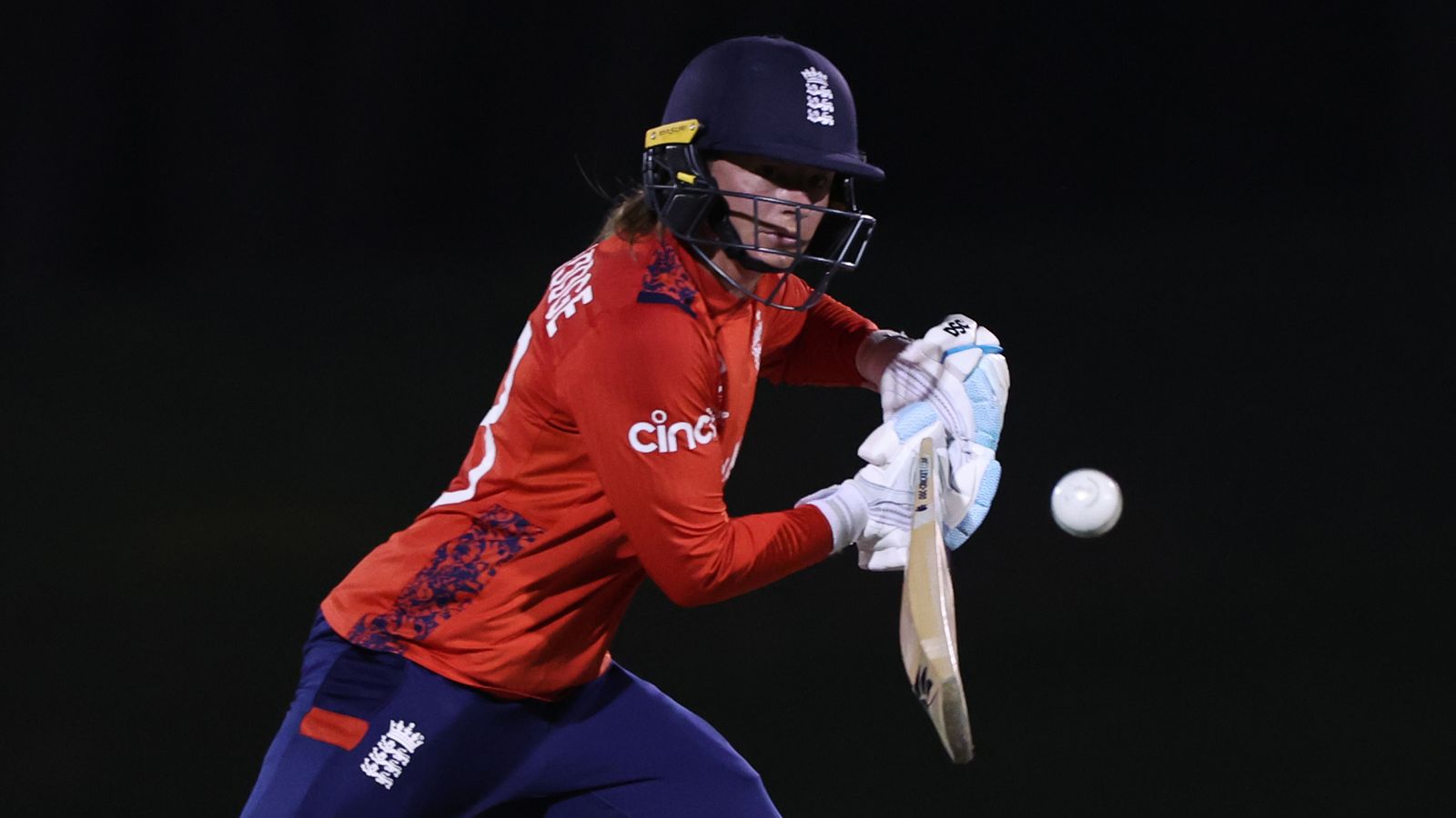 Copa Mundial Femenina T20: Danni Wyatt-Hodge ayuda a impulsar la victoria de Inglaterra sobre Nueva Zelanda en el calentamiento | Noticias de críquet