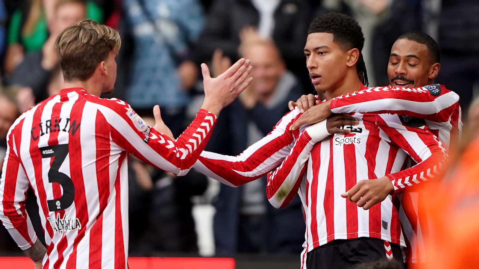 Sunderland 2-0 Oxford United: Jobe Bellingham and Wilson Isidor score in Black Cats win