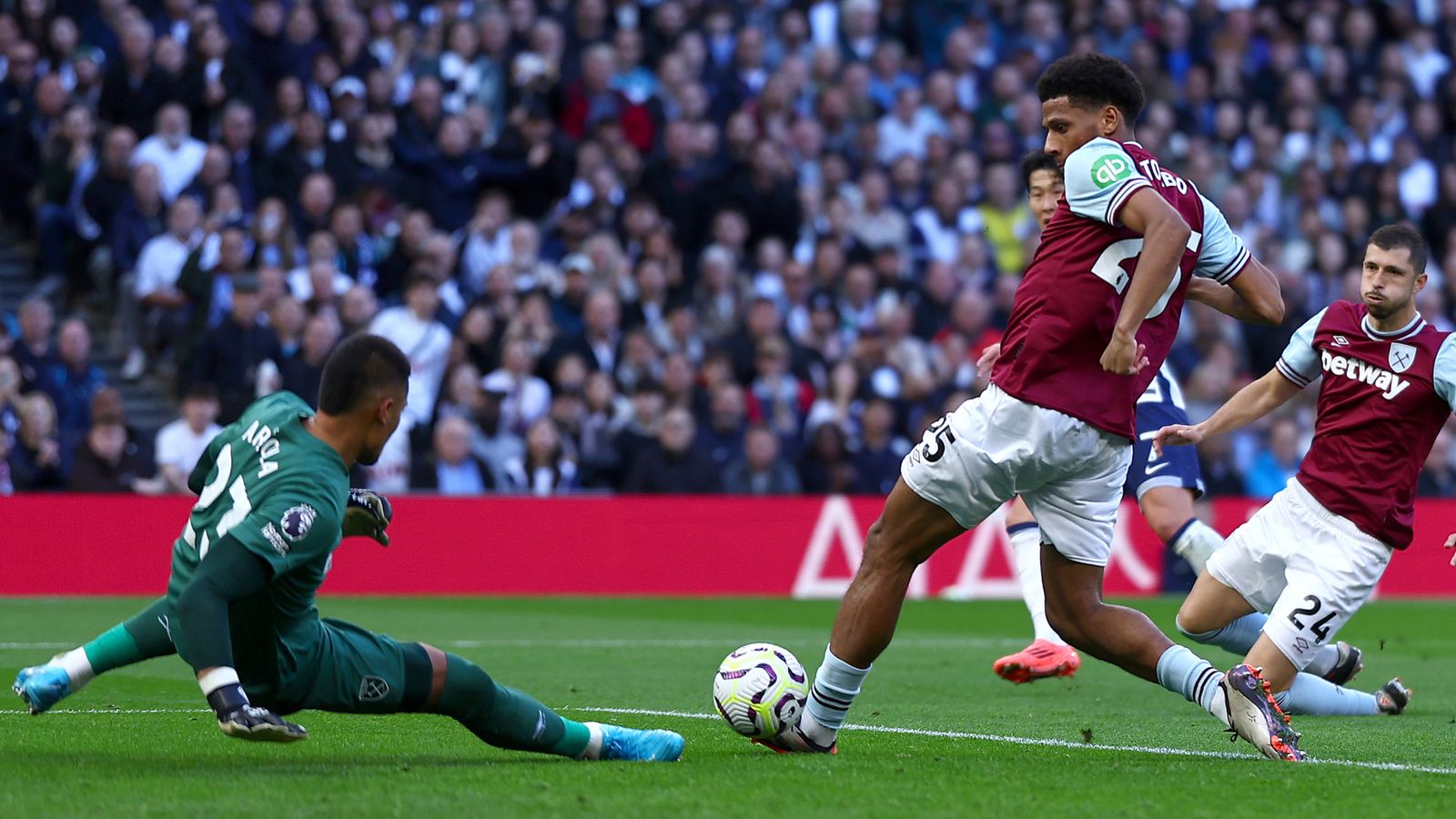 Tottenham vs West Ham LIVE! Premier League match updates, news and