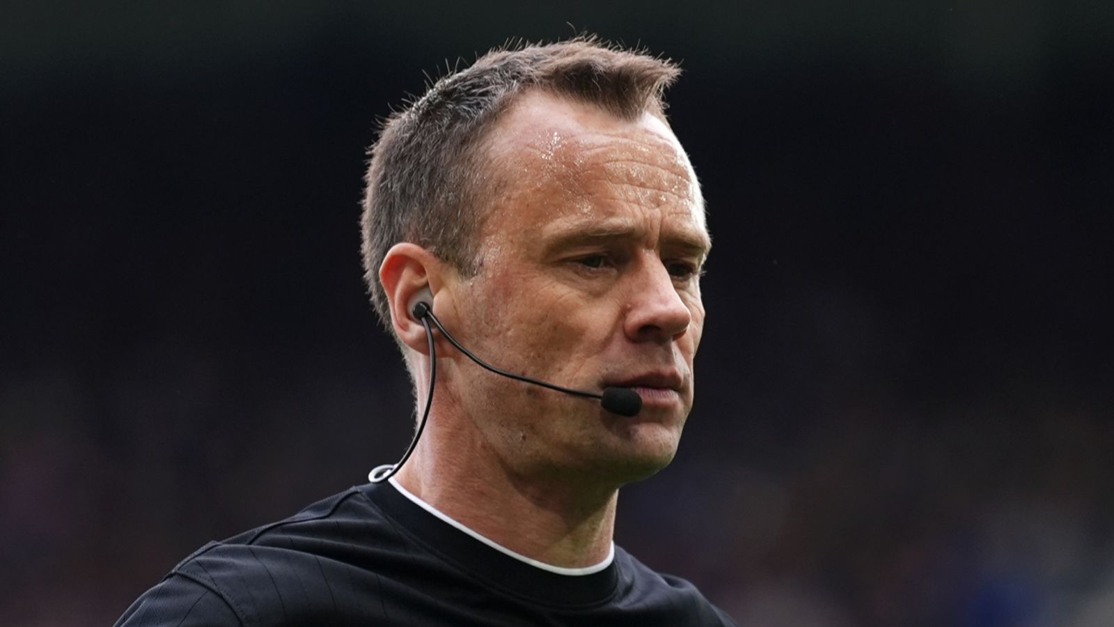 https://e0.365dm.com/24/10/1600x900/skysports-stuart-attwell-referee_6713356.jpg?20241011132656