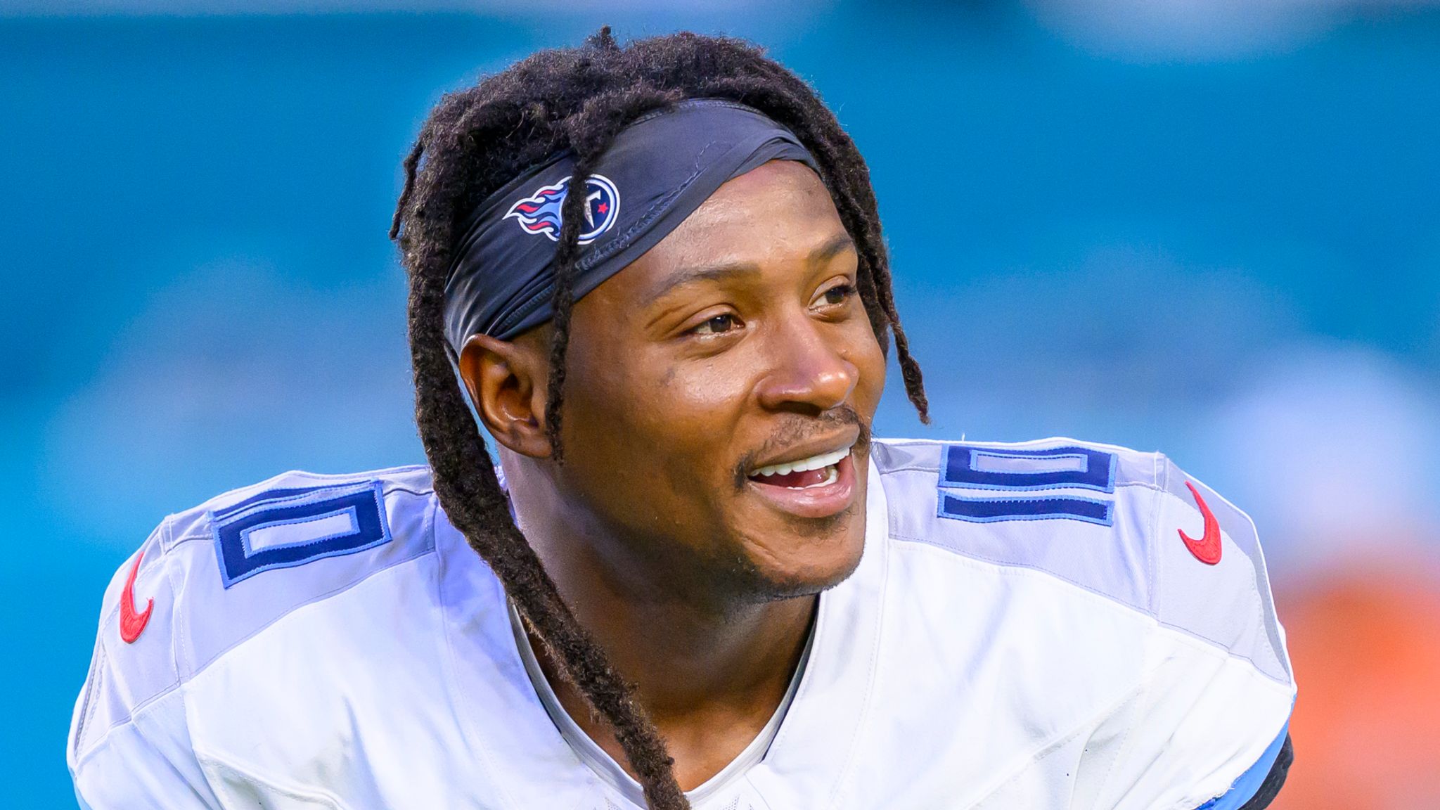 DeAndre Hopkins: Kansas City Chiefs acquire wide receiver from Tennessee  Titans in blockbuster trade | NFL News | Sky Sports