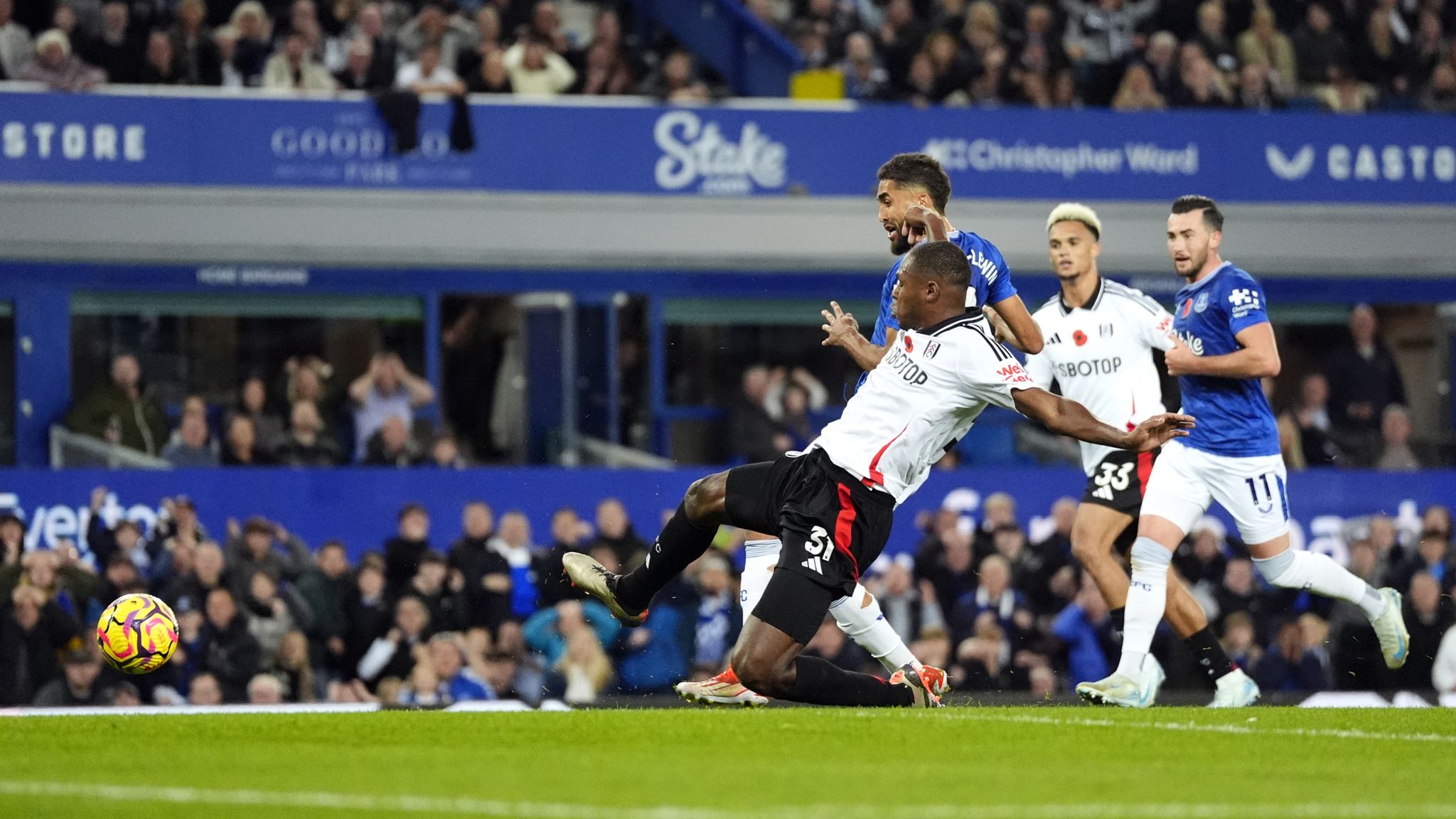 Everton vs Fulham LIVE! Premier League match updates, news and score