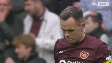 'What a chance!' | Shankland fires wide from close-range