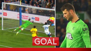 Leeds take early lead after howler from Watford goalkeeper!