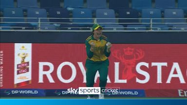 South Africa claim first T20 World Cup final wicket