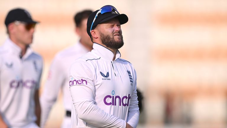 Ben Duckett was injured as England took Pakistan's final first-innings wicket