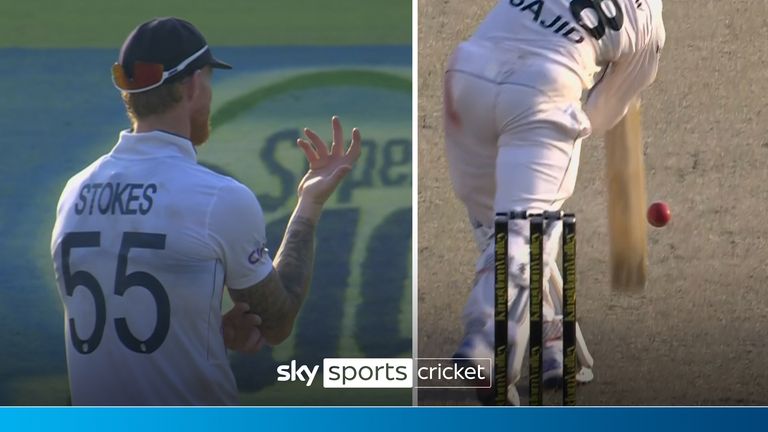 Ben Stokes dan anggota skuad Inggris lainnya dibuat bingung karena umpan Brydon Carse tampaknya terpotong oleh Sajid Khan dan kemudian ditangkap oleh Ollie Smith tetapi mereka tidak dapat meninjau ke atas karena kerusakan teknis. 