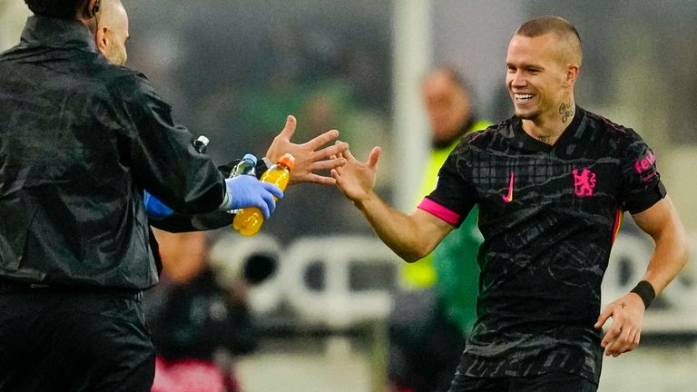 Chelsea's Mykhailo Mudryk, right, celebrates after scoring his side's second goal during the Europa Conference League opening phase soccer match between Panathinaikos and Chelsea at the Olympic stadium in Athens, Greece, Thursday, Oct. 24, 2024. (AP Photo/Thanassis Stavrakis)