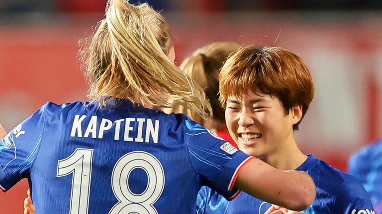 ENSHED, NETHERLANDS - OCTOBER 17: Maika Hamano of Chelsea FC during the UEFA Women's Champions League match between FC Twente and Chelsea FC at Twente Stadium Club's Wiebke Kaptein celebrates the team's second goal with Oriane Jean-Francois of Chelsea FC on October 17, 2024 in Held in Enschede, Netherlands. (Photo by Marco Steinbrenner/DeFodi Images via Getty Images)