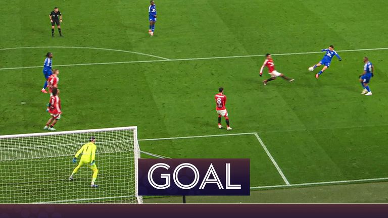 Carabao Cup: Bilal El Khannouss pulls one back for Leicester with accuracy!