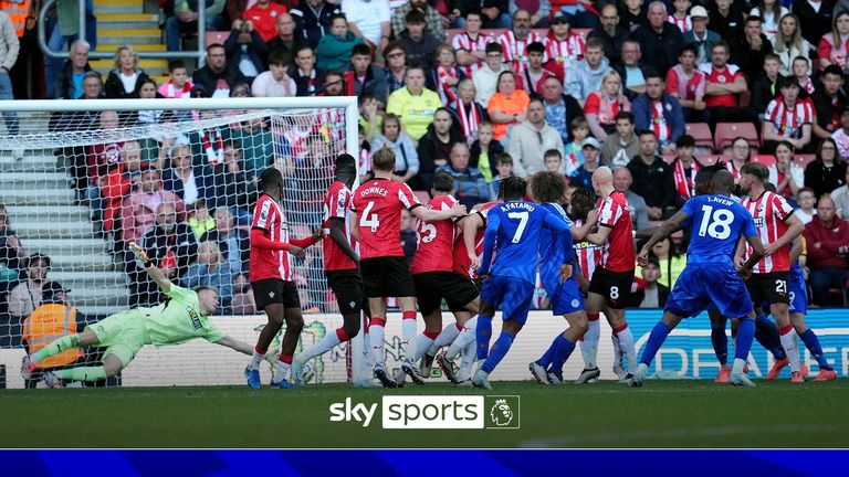 Jordan Ayew's 98th minute winner saw Leicester City come from two goals down to win 3-2 at Southampton.