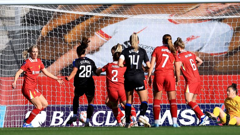 Katie Stengel's 14th-minute opener against her old club set Crystal Palace up for a fourth point of the season