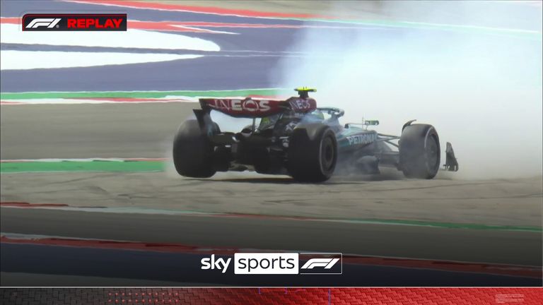 Lewis Hamilton tuvo suerte de no estrellarse después de perder el control del coche en el primer sector de alta velocidad.