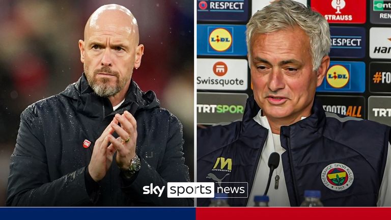 Manchester United&#39;s head coach Erik ten Hag applaud supporters at the end of the English Premier League soccer match between Manchester United and Tottenham Hotspur at Old Trafford stadium in Manchester, England, Sunday, Sept. 29, 2024.