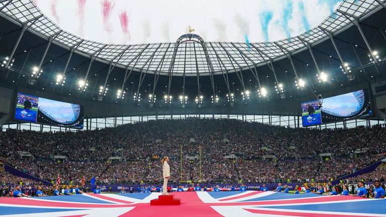 Tottenham Hotspur Stadium 
