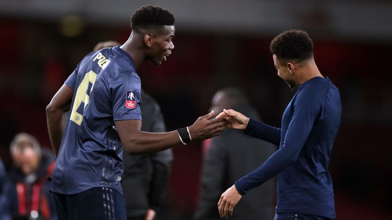 Paul Pogba (esquerda) e Jesse Lingard (direita) no Manchester United