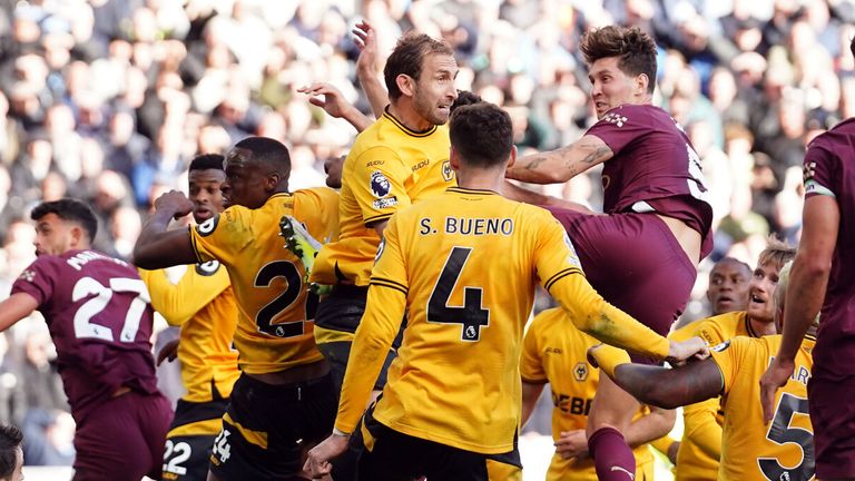 Wolves 1 - 2 Man City - Match Report & Highlights