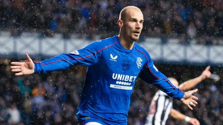 GLASGOW, SCOTLAND - OCTOBER 27: Rangers' Vaclav Cerny celebrates scoring to make it 2-1 during a William Hill Premiership match between Rangers and St Mirren at Ibrox Stadium, on October 27, 2024, in Glasgow, Scotland. (Photo by Alan Harvey / SNS Group)