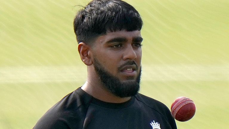 England's Rehan Ahmed attends a practice session, in Rawalpindi, Pakistan, Wednesday, Oct. 23, 2024. (AP Photo/Anjum Naveed)