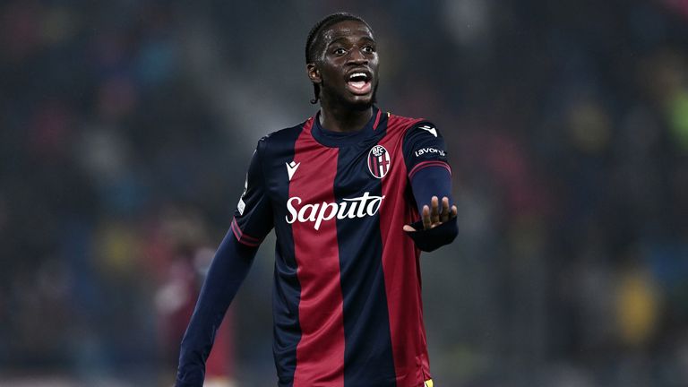 Samuel Iling-Junior in action for Bologna