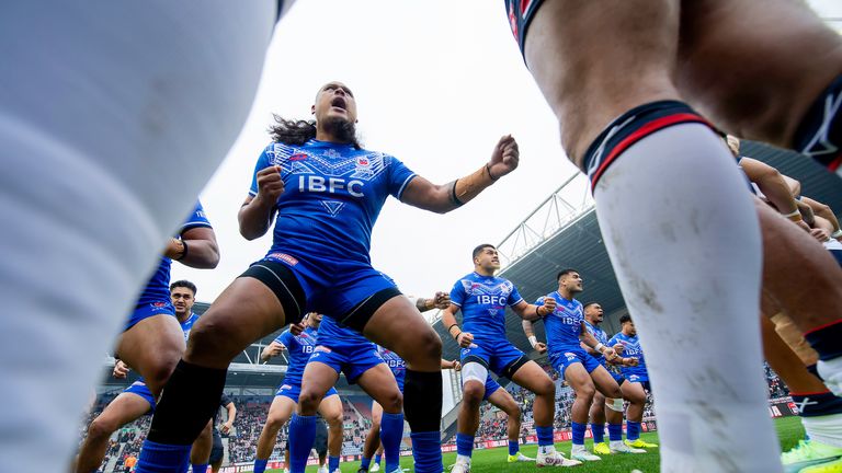 Picture credit: Allan McKenzie/SWpix.com - 27 October 2024 - Rugby League - ABK Beer Test Series - England v Samoa - Wiganbrick Community Stadium, England - Samoa's Luciana Leiluas leads Samoa's Sipi Tau .