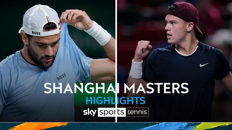 Highlights of Holger Rune against Matteo Berrettini at the Shanghai Masters.