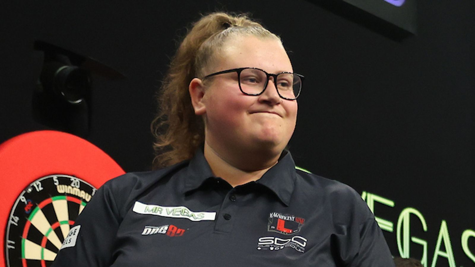 https://e0.365dm.com/24/11/1600x900/skysports-beau-greaves-darts_6746233.jpg?20241111223737