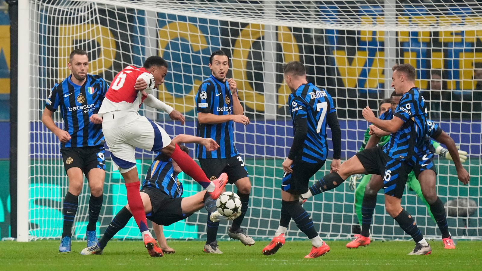 Inter Milan 1-0 Arsenal: Mikel Arteta's side lose again as Hakan Calhanoglu penalty settles Champions League game