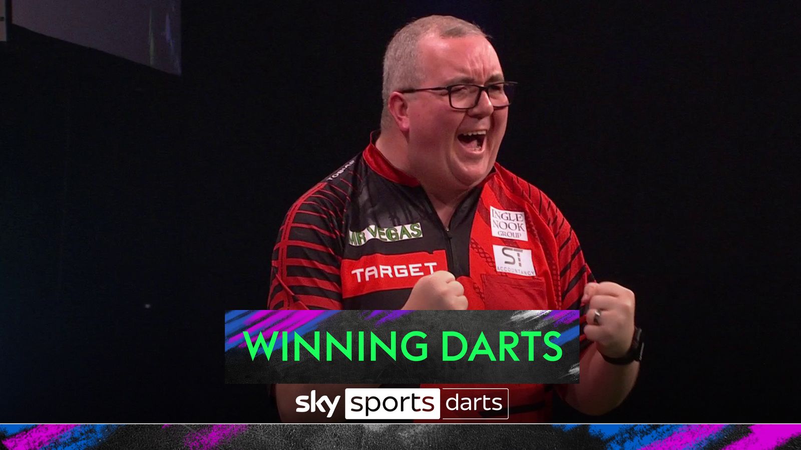 Grand Slam of Darts 2024 Stephen Bunting salutes crowd after advancing