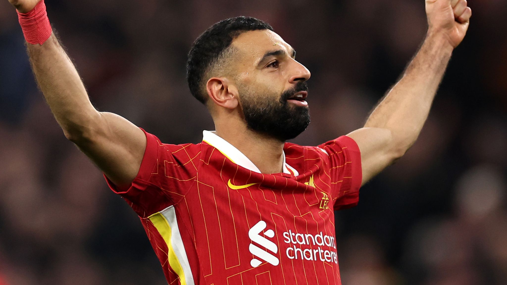 محمد صلاح يعرب عن خيبة أمله لعدم تلقيه عرض تجديد من ليفربول ويشير إلى احتمال رحيله مع انتهاء عقده