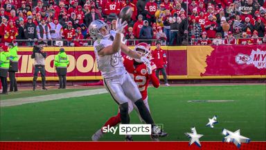 'Looks like he's catching an EGG!' | Bowers makes AMAZING one-handed grab!