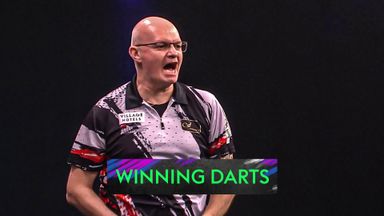 Mansell beats Wade on Grand Slam debut