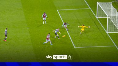 Strong Gordon chance denied by Fabianski!