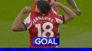 The ROAR at St Mary's! Liverpool STUNNED as Fernandes puts Saints ahead!