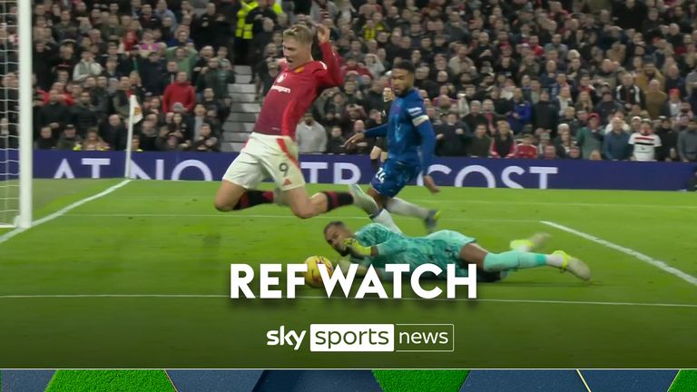 Dermot Gallagher believes a penalty was rightly awarded after Chelsea's goalkeeper Robert Sanchez clipped Manchester United's striker Rasmus Hojlund's ankle. 