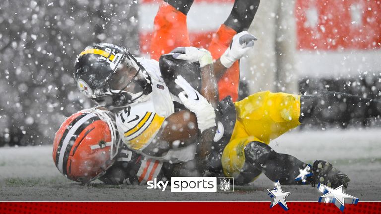 Pittsburgh Steelers wide receiver Calvin Austin III (19) pulls in a touchdown reception in the second half of an NFL football game against the Cleveland Browns, Thursday, Nov. 21, 2024, in Cleveland. (AP Photo/David Richard)


