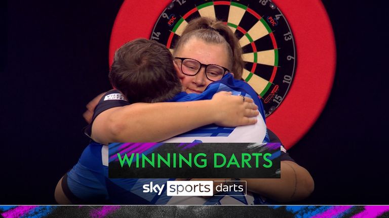 Beau Greaves membongkar Cameron Menzies 5-1 untuk mengamankan kemenangan pertamanya di Grand Slam of Darts tahun ini.