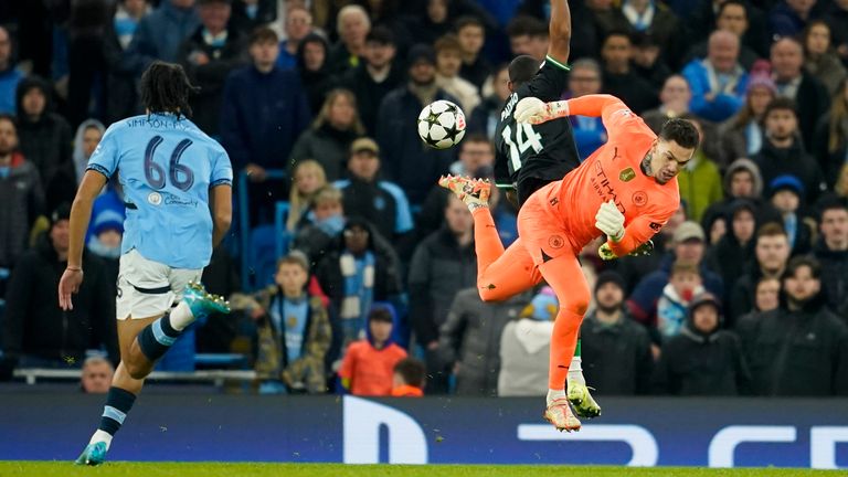 In the build-up to the third goal, Ederson was denied the ball by Feyenoord's Igor Paisio 