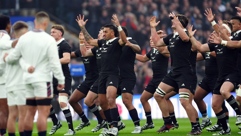 England 22-24 New Zealand: All Blacks edge thriller in dramatic Twickenham finale