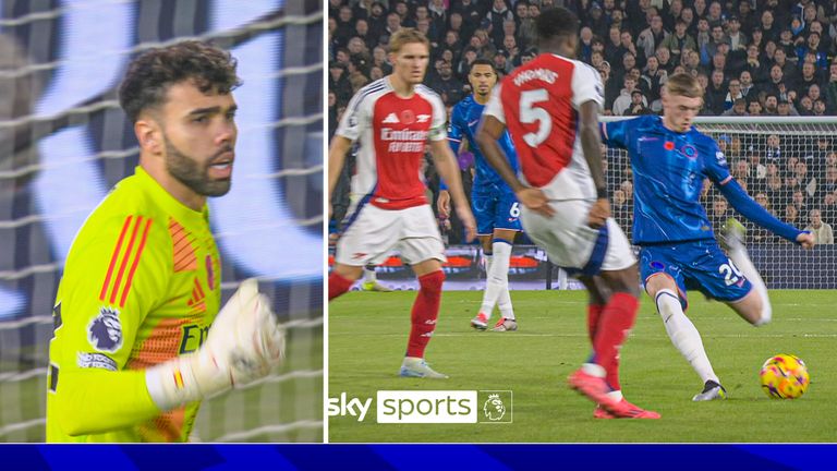 Chelsea vs Arsenal: Early Cole Palmer chance tipped over by David Raya