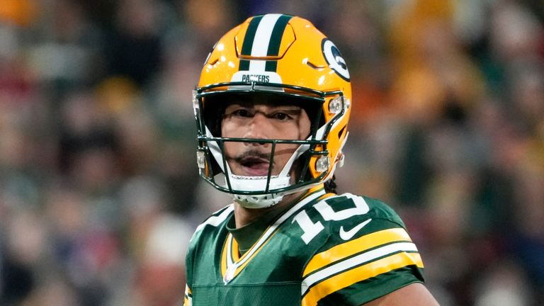 Green Bay Packers quarterback Jordan Love (10) scrambles to pass during the first half of an NFL football game against the San Francisco 49ers on Sunday, Nov. 24, 2024 in Green Bay, Wis. (AP Photo/Morry Gash)